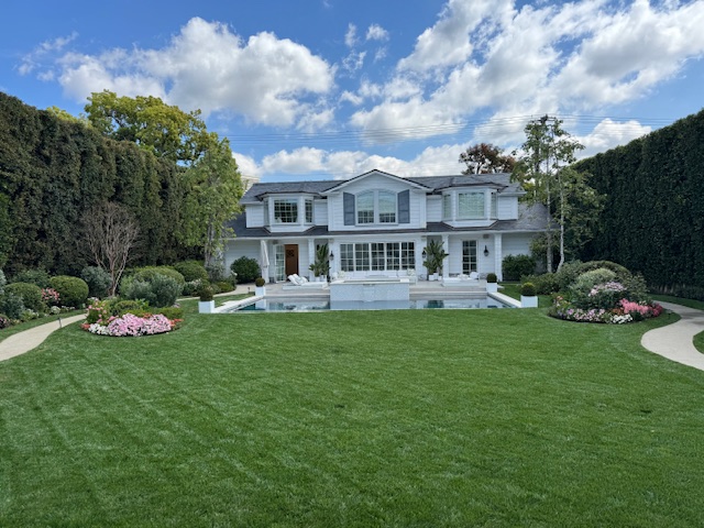 BSH Irrigation Systems — evenly irrigated lawn and planting beds