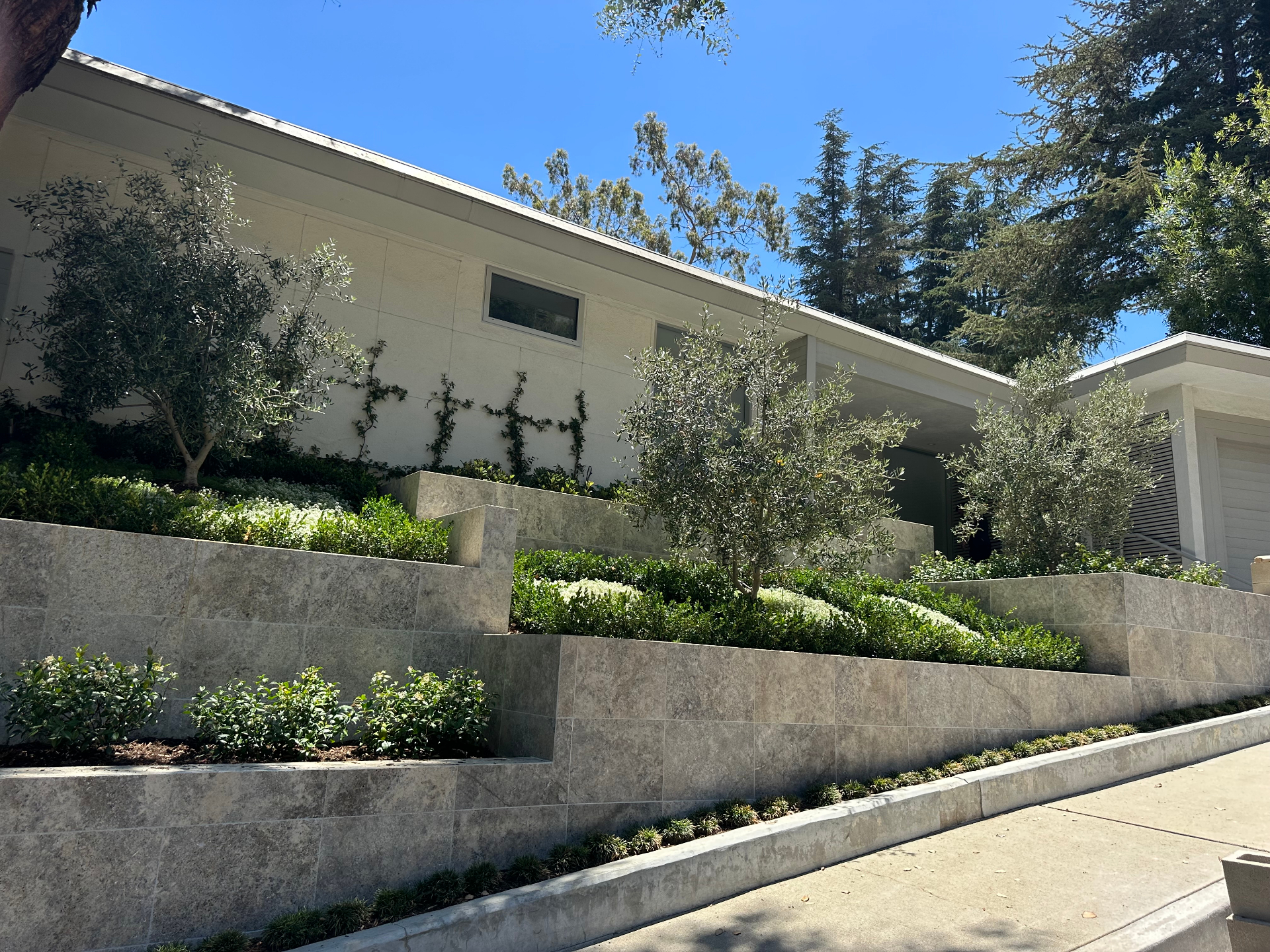 BSH construction team building a luxury hardscape project